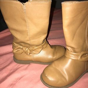 Tan old navy boots